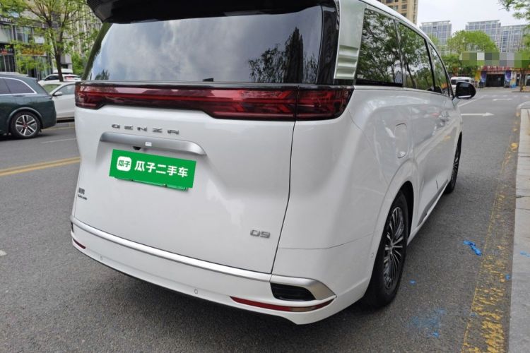 Used Denza D9 2022 DM-i 970 Four-Wheel Drive Flagship Model Exterior 5