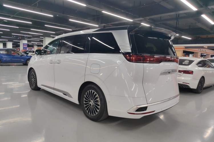 Used Denza D9 2022 DM-i 970 Four-Wheel Drive Flagship Model Exterior 6
