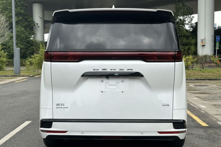 Used Denza D9 2022 DM-i 970 Four-Wheel Drive Prestige Model Exterior 7