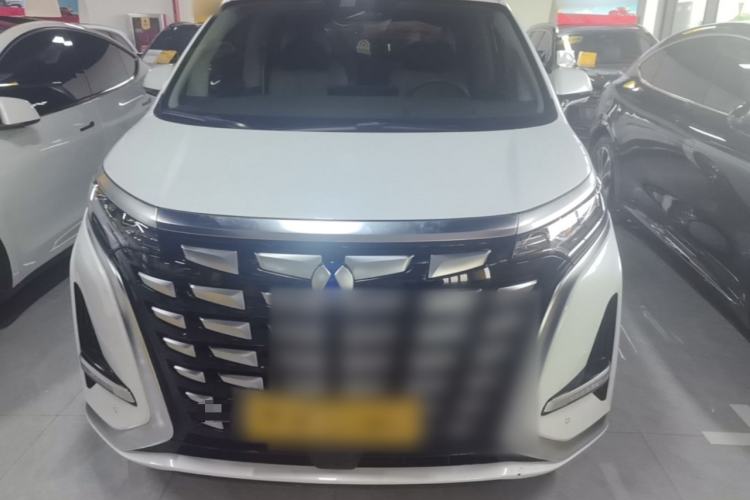 Used Denza D9 2022 DM-i 970 Four-Wheel Drive Prestige Model Front