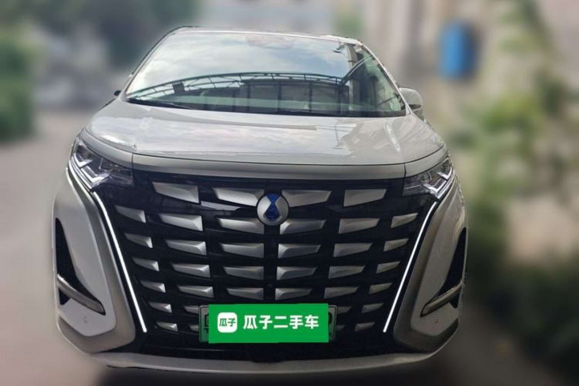 Used Denza D9 2022 DM-i 970 Four-Wheel Drive Flagship Model Front