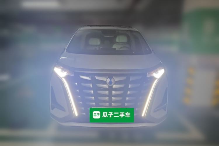 Used Denza D9 2022 DM-i 970 Four-Wheel Drive Flagship Model Front
