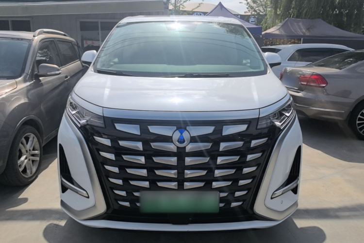 Used Denza D9 2022 DM-i 1040 Prestige Model Front
