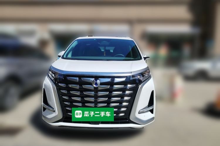 Used Denza D9 2022 DM-i 1040 Prestige Model Front