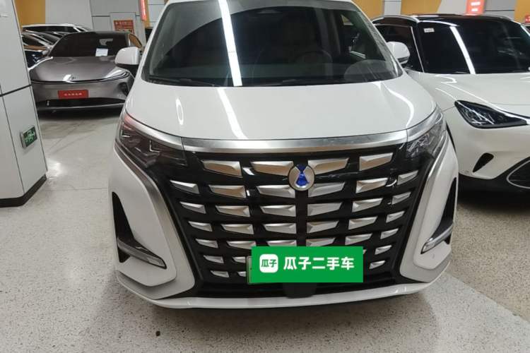 Used Denza D9 2022 DM-i 970 Four-Wheel Drive Flagship Model Front