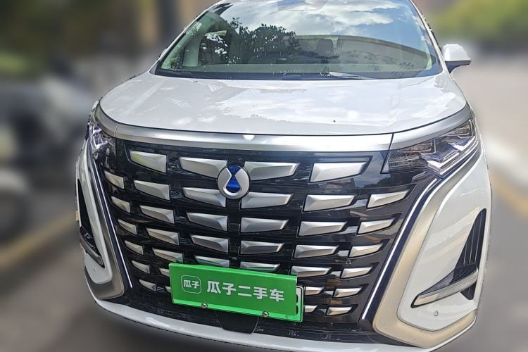 Used Denza D9 2022 DM-i 970 Four-Wheel Drive Flagship Model Front