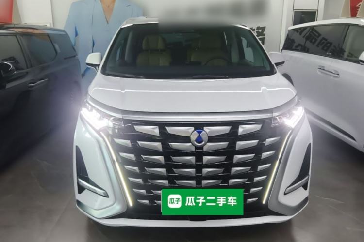 Used Denza D9 2022 DM-i 970 Four-Wheel Drive Prestige Model Front