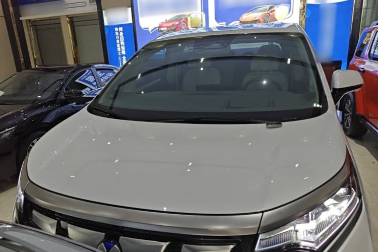 Used Denza D9 2022 DM-i 970 Four-Wheel Drive Flagship Model Front