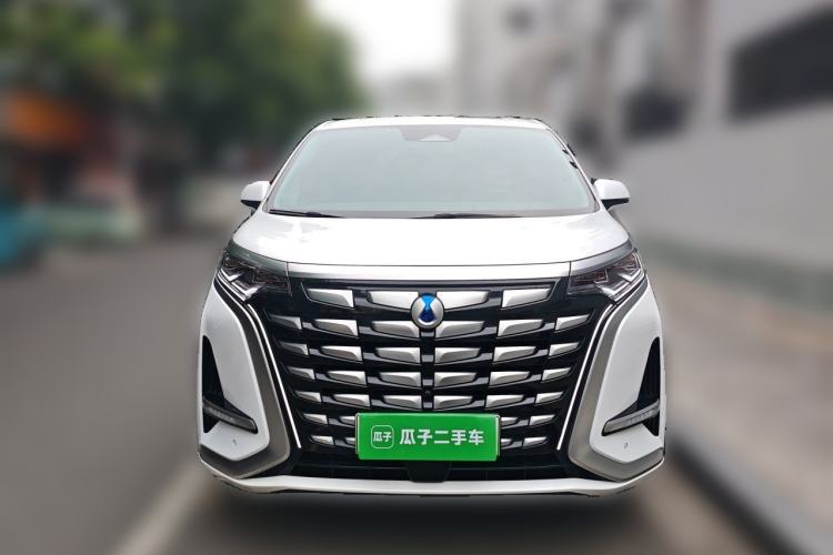 Used Denza D9 2022 DM-i 970 Four-Wheel Drive Flagship Model Front