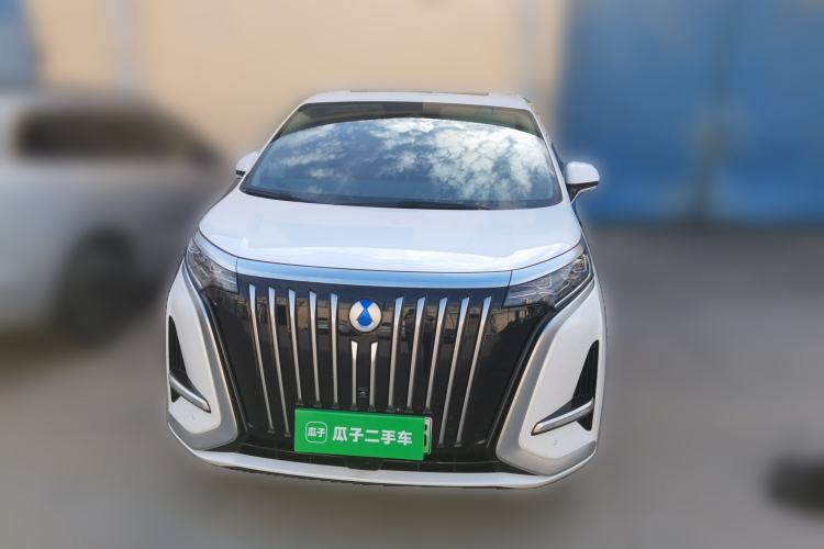 Used Denza D9 2022 EV 600 Four-Wheel Drive Flagship Model Front