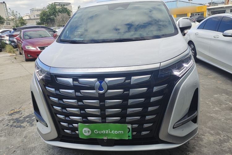 Used Denza D9 2022 DM-i 970 Four-Wheel Drive Prestige Model Front