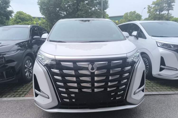 Used Denza D9 2022 DM-i 970 Four-Wheel Drive Flagship Model Front