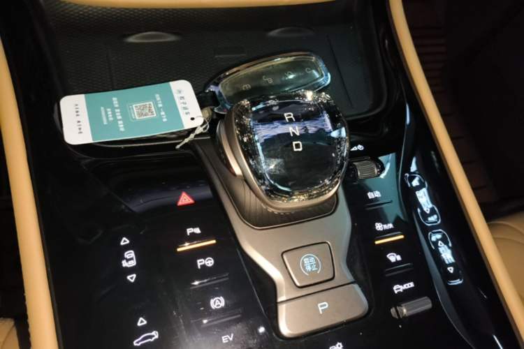 Used Denza D9 2022 DM-i 970 Four-Wheel Drive Flagship Model Gear Lever