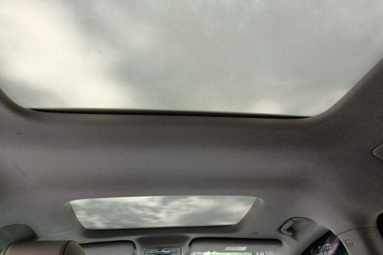 Used Denza D9 2022 DM-i 970 Four-Wheel Drive Prestige Model Headliner
