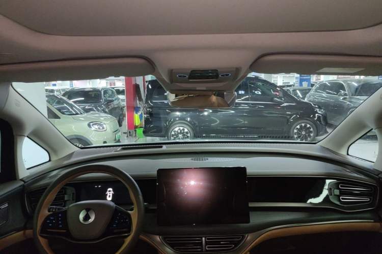 Used Denza D9 2022 DM-i 970 Four-Wheel Drive Prestige Model Headliner
