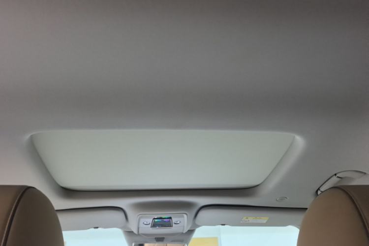 Used Denza D9 2022 DM-i 1040 Prestige Model Headliner