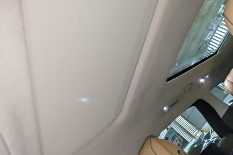 Used Denza D9 2022 DM-i 970 Four-Wheel Drive Flagship Model Headliner
