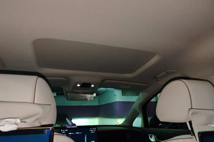 Used Denza D9 2022 DM-i 970 Four-Wheel Drive Prestige Model Headliner