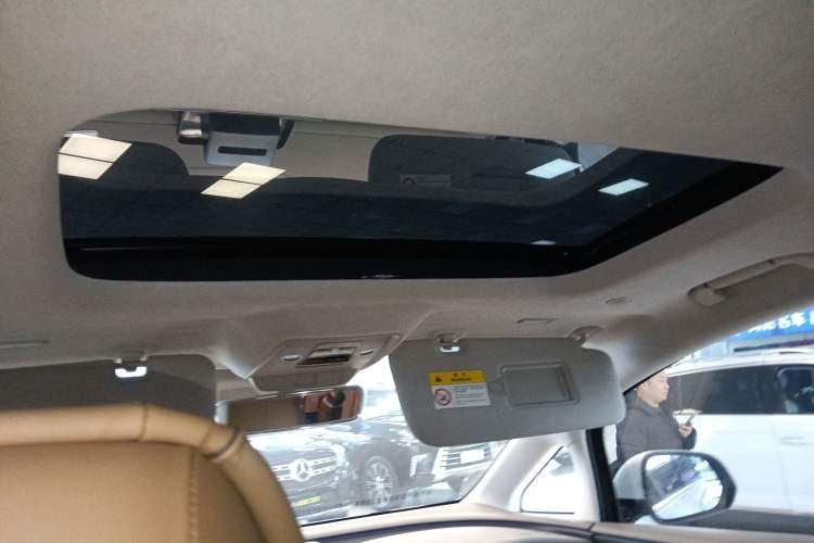 Used Denza D9 2022 DM-i 970 Four-Wheel Drive Flagship Model Headliner