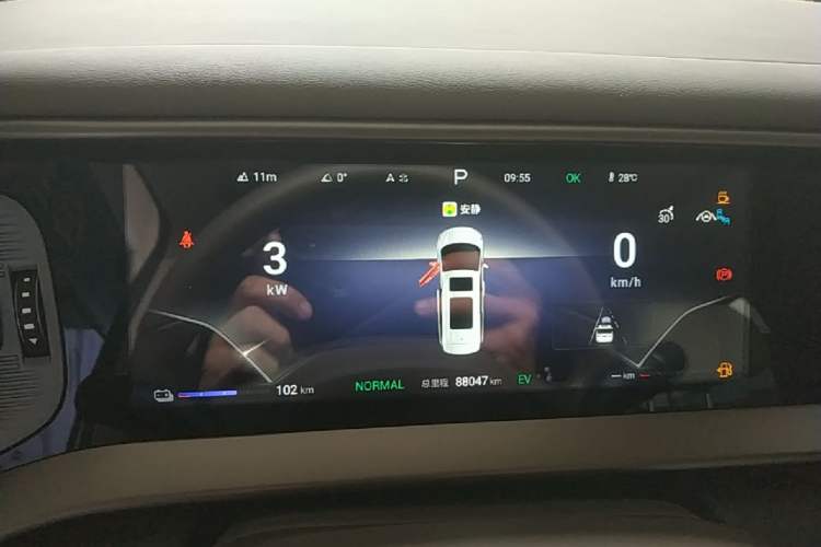 Used Denza D9 2022 DM-i 970 Four-Wheel Drive Flagship Model Instrument Cluster