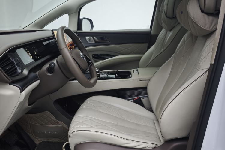 Used Denza D9 2022 DM-i 970 Four-Wheel Drive Flagship Model Interior 1