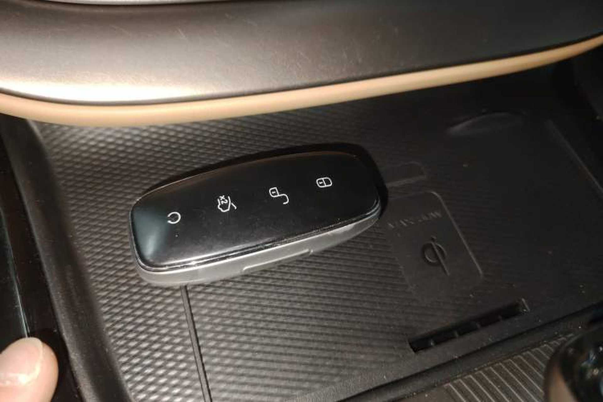 Used Denza D9 2022 DM-i 970 Four-Wheel Drive Flagship Model Interior 1