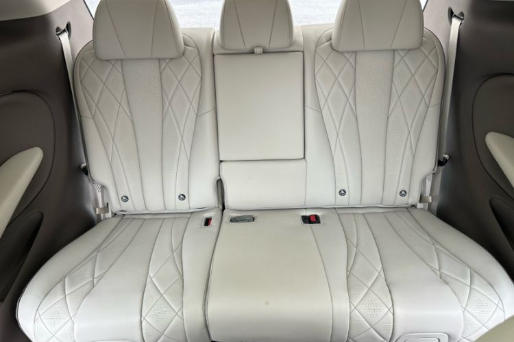 Used Denza D9 2022 DM-i 970 Four-Wheel Drive Flagship Model Interior 11