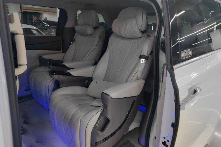 Used Denza D9 2022 DM-i 970 Four-Wheel Drive Flagship Model Interior 2