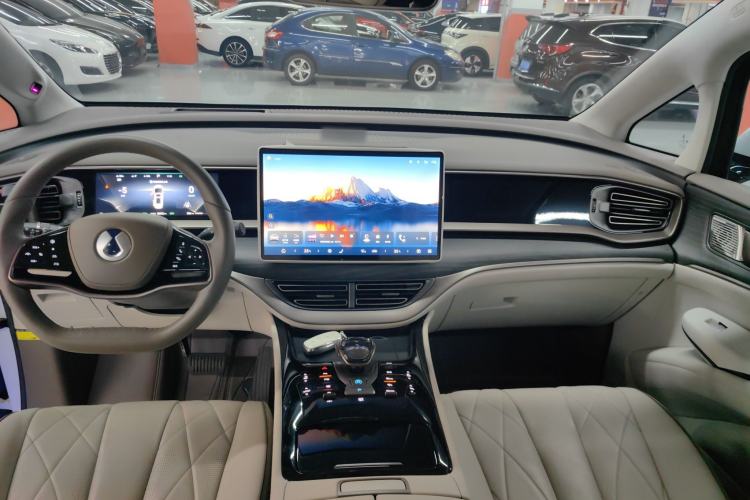 Used Denza D9 2022 DM-i 970 Four-Wheel Drive Flagship Model Interior 3