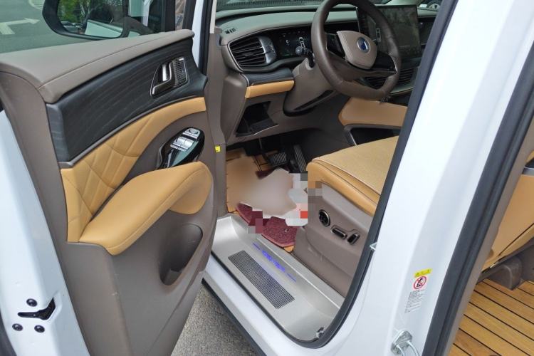 Used Denza D9 2022 DM-i 970 Four-Wheel Drive Flagship Model Interior 3