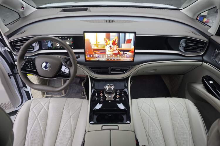 Used Denza D9 2022 DM-i 970 Four-Wheel Drive Flagship Model Interior 4