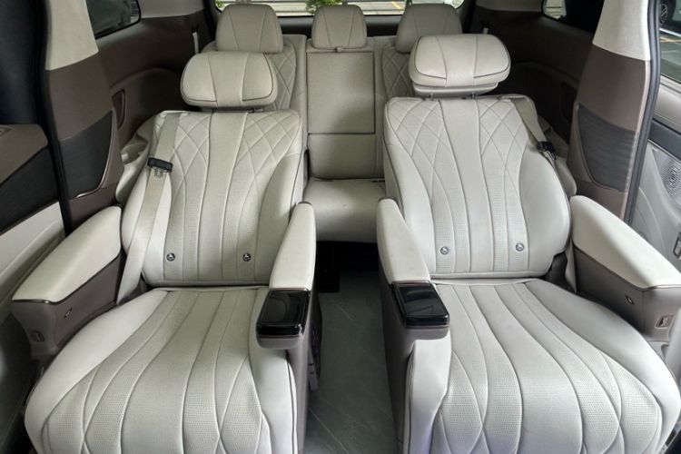 Used Denza D9 2022 DM-i 970 Four-Wheel Drive Flagship Model Interior 4
