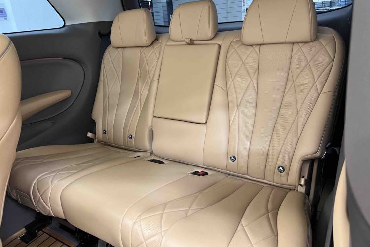 Used Denza D9 2022 DM-i 970 Four-Wheel Drive Flagship Model Interior 5