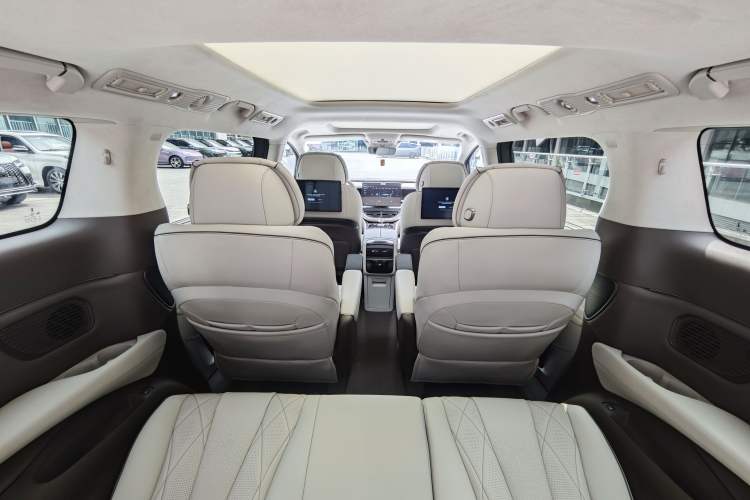 Used Denza D9 2022 DM-i 970 Four-Wheel Drive Flagship Model Interior 6