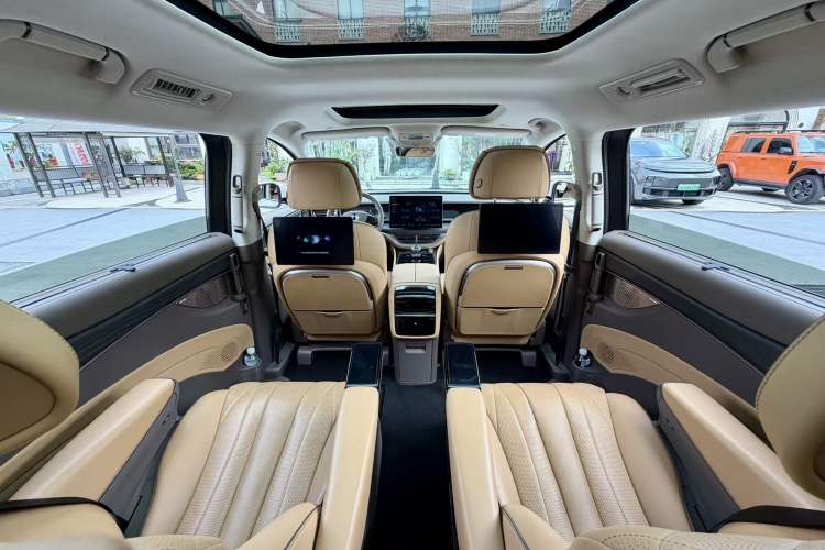 Used Denza D9 2022 DM-i 970 Four-Wheel Drive Flagship Model Interior 6