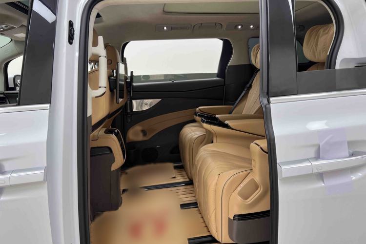 Used Denza D9 2022 DM-i 970 Four-Wheel Drive Flagship Model Interior 9