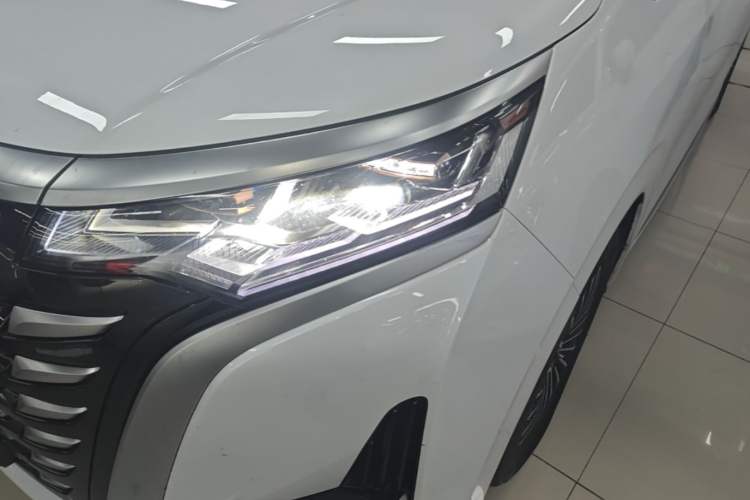 Used Denza D9 2022 DM-i 1040 Prestige Model Left Front Headlight