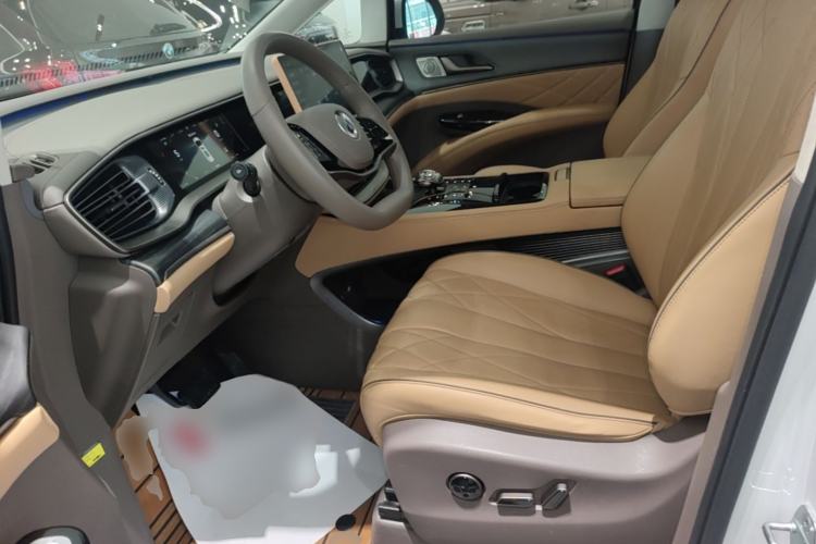 Used Denza D9 2022 DM-i 970 Four-Wheel Drive Flagship Model Left Front Seat