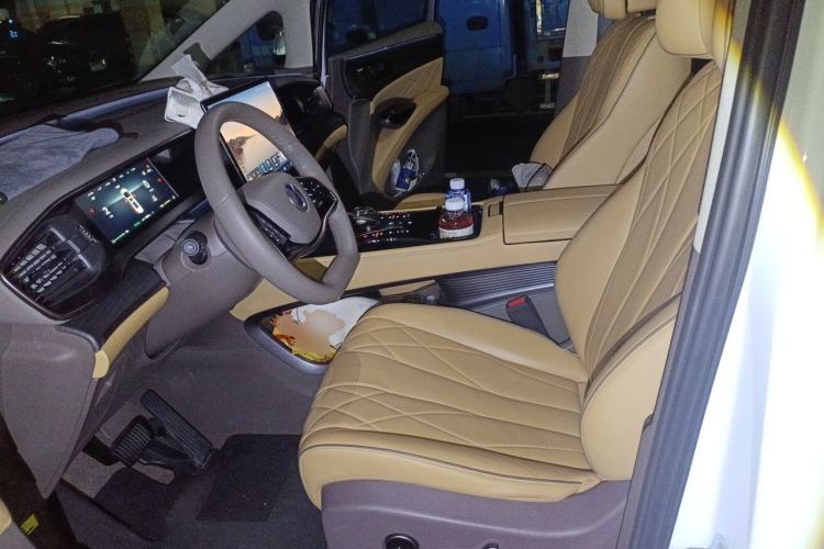 Used Denza D9 2022 DM-i 970 Four-Wheel Drive Flagship Model Left Front Seat