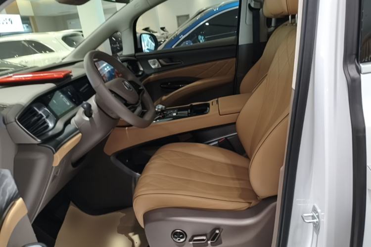 Used Denza D9 2022 DM-i 970 Four-Wheel Drive Flagship Model Left Front Seat