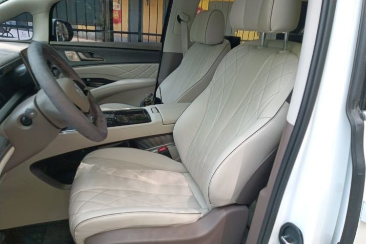 Used Denza D9 2022 DM-i 970 Four-Wheel Drive Prestige Model Left Front Seat