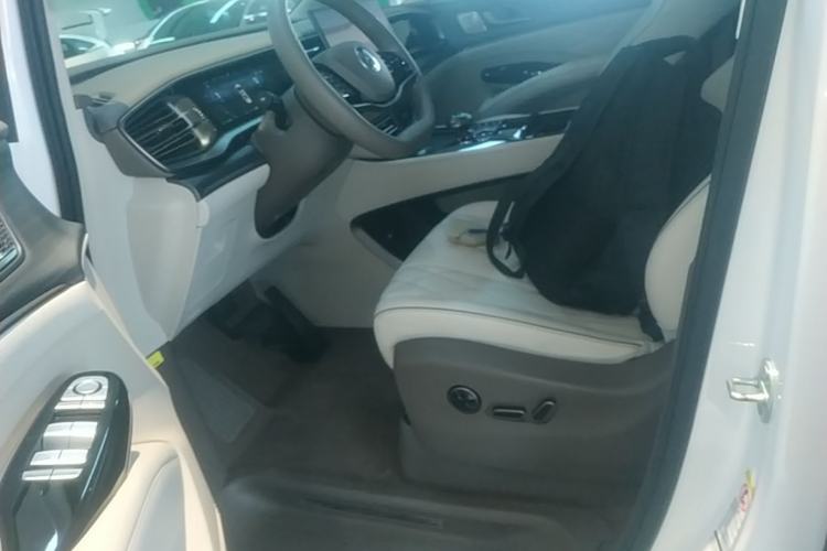Used Denza D9 2022 DM-i 970 Four-Wheel Drive Flagship Model Left Front Seat