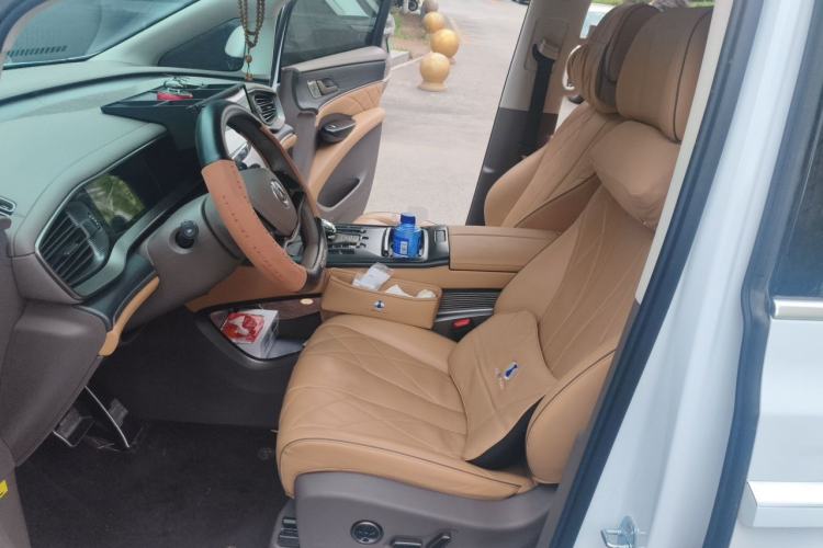 Used Denza D9 2022 DM-i 970 Four-Wheel Drive Prestige Model Left Front Seat