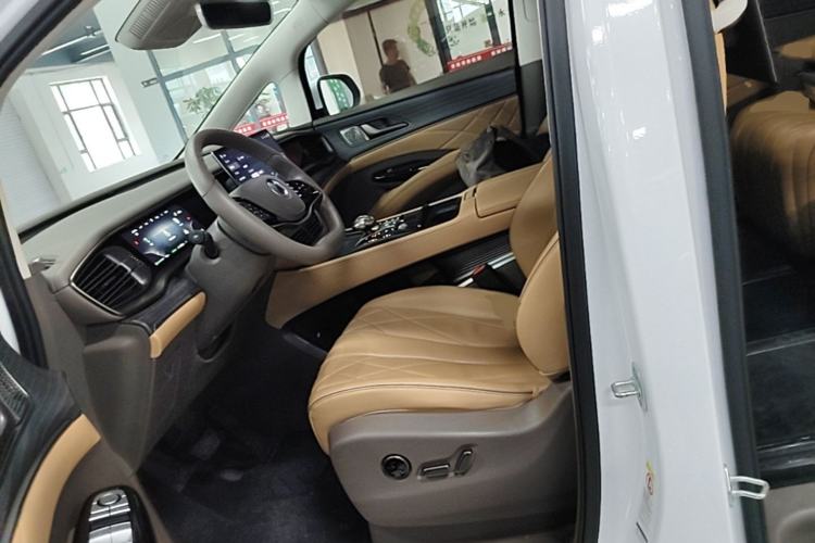 Used Denza D9 2022 DM-i 970 Four-Wheel Drive Flagship Model Left Front Seat