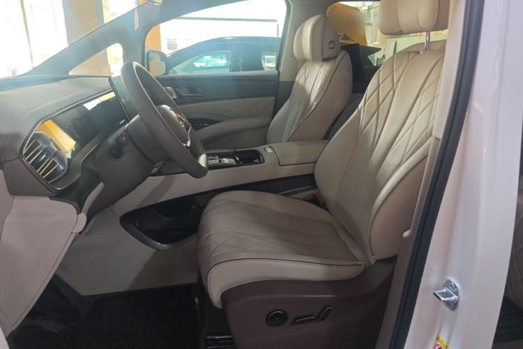 Used Denza D9 2022 DM-i 970 Four-Wheel Drive Flagship Model Left Front Seat