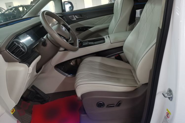 Used Denza D9 2022 DM-i 970 Four-Wheel Drive Flagship Model Left Front Seat