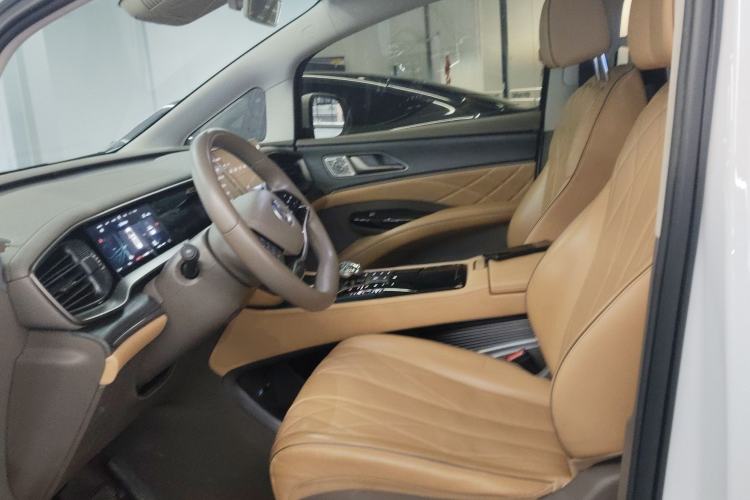 Used Denza D9 2022 DM-i 970 Four-Wheel Drive Prestige Model Left Front Seat
