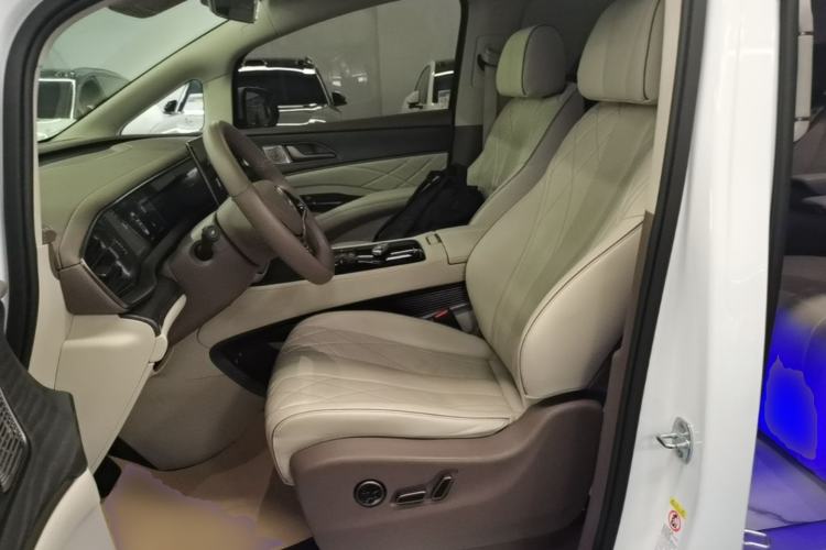 Used Denza D9 2022 DM-i 970 Four-Wheel Drive Prestige Model Left Front Seat