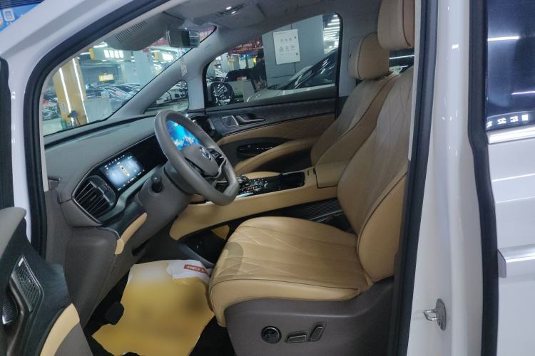 Used Denza D9 2022 DM-i 1040 Prestige Model Left Front Seat