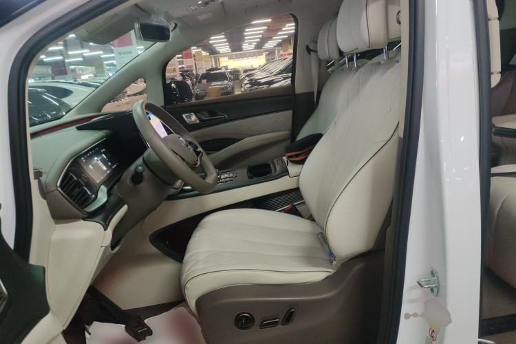 Used Denza D9 2022 DM-i 970 Four-Wheel Drive Flagship Model Left Front Seat